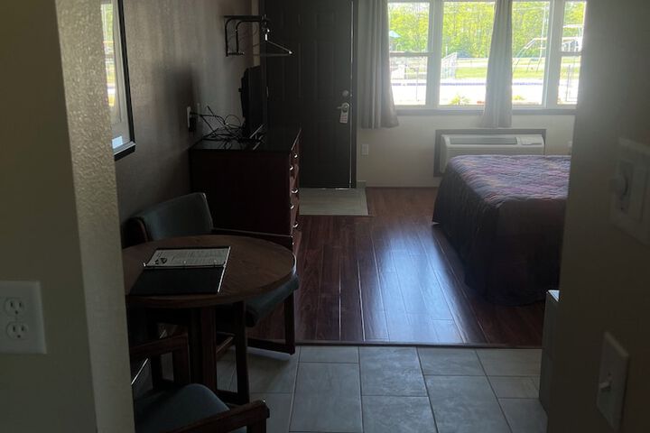 Room 264 of 443