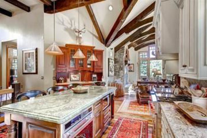 Moose Lodge Highlands Area by Pinnacle Lodging