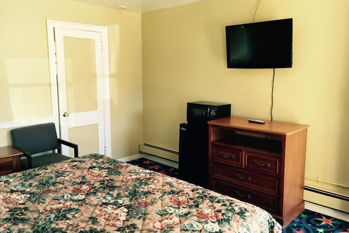 PARADISE INN