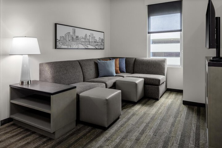 Hyatt House The Woodlands / Shenandoah
