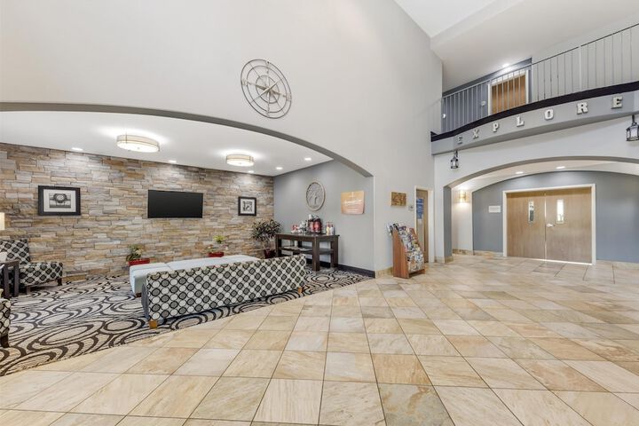 Best Western Plus Sand Bass Inn & Suites