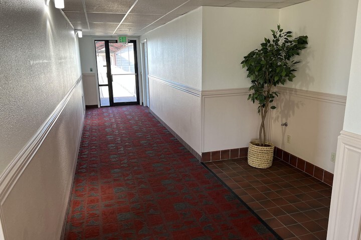 Ballroom/Hall 29 of 37