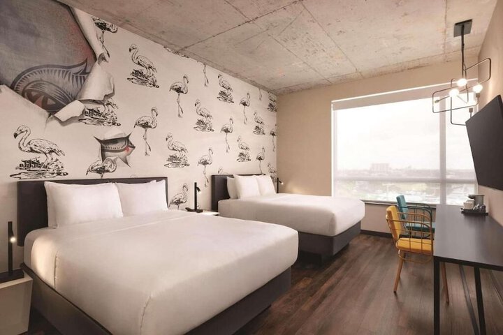 Room 8 of 13