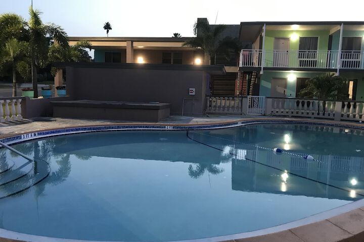 Pool 24 of 92