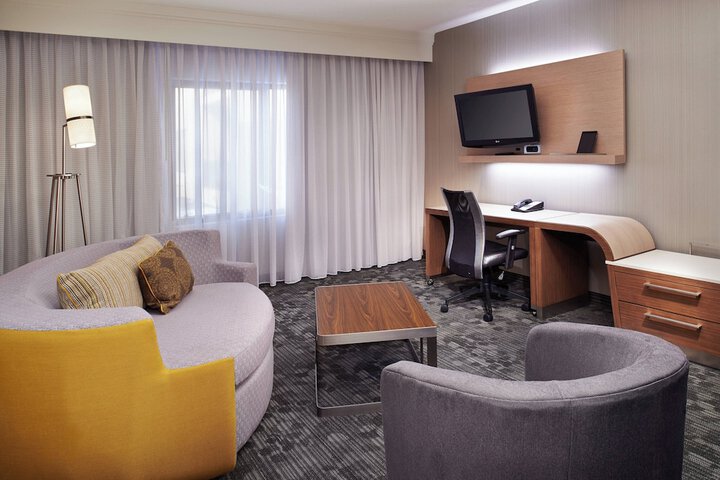 Courtyard by Marriott Toledo Rossford / Perrysburg