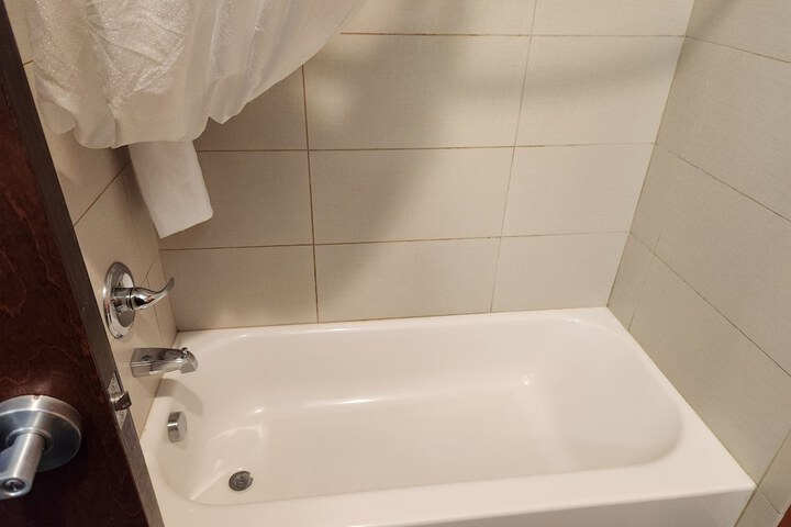 Room 9 of 36