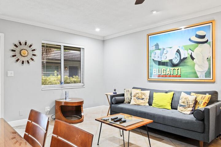 Wilton Manors 2BR Charm Walk to the Drive