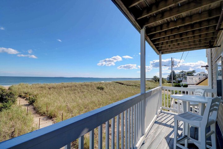 Waves Oceanfront Resort