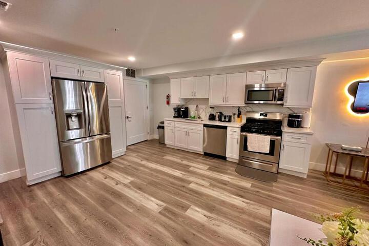 The Modern Suite - 2BR Close to NYC