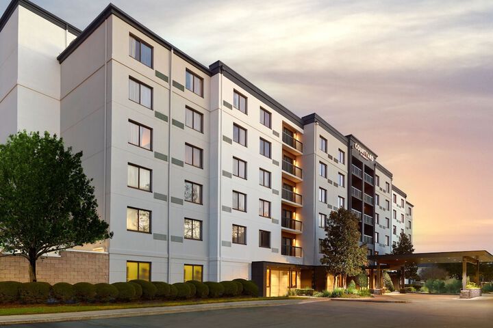 Courtyard by Marriott New Orleans Metairie