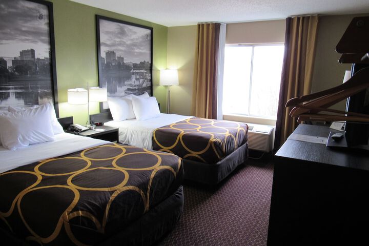 Super 8 by Wyndham New Cumberland