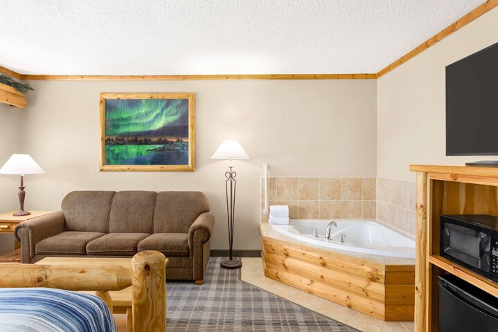 Hot Tub 44 of 49