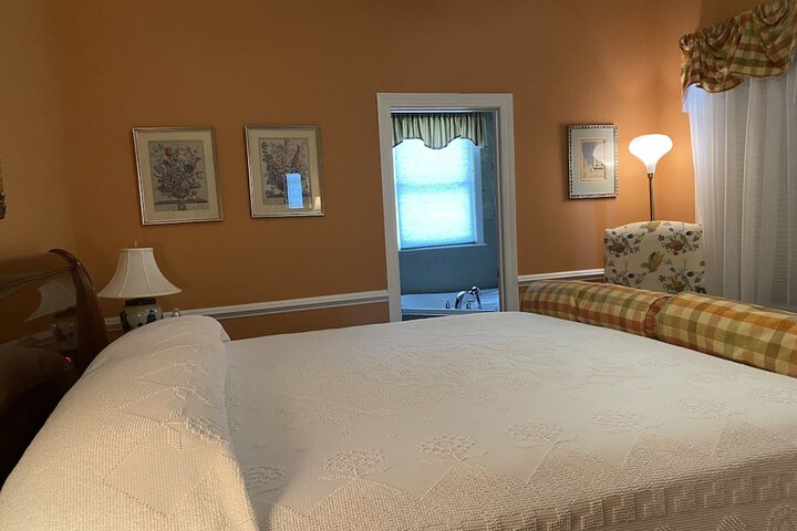 Room 33 of 69