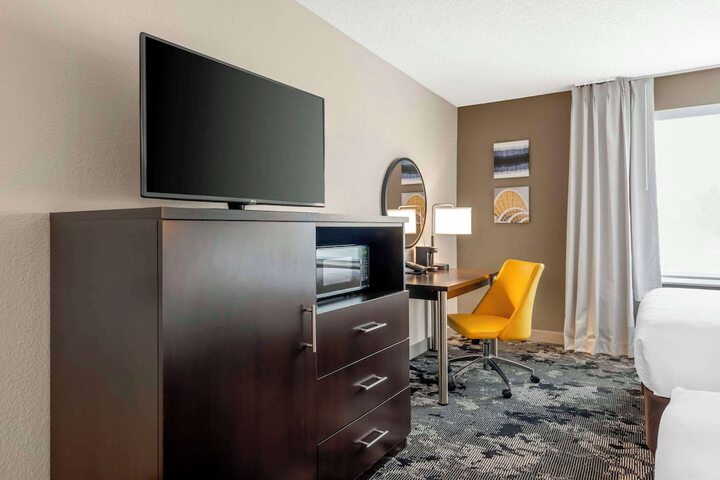 Room 22 of 53