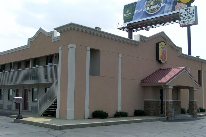 Super 8 by Wyndham Lafayette / Purdue Area