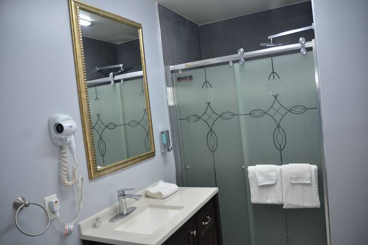 Room 3 of 5