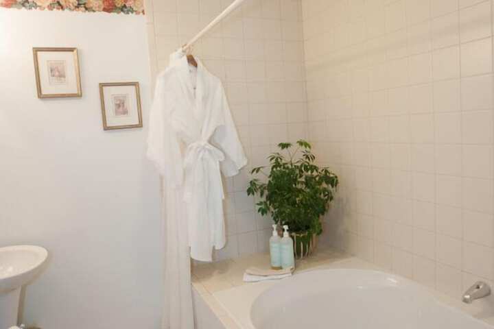 Room 25 of 52