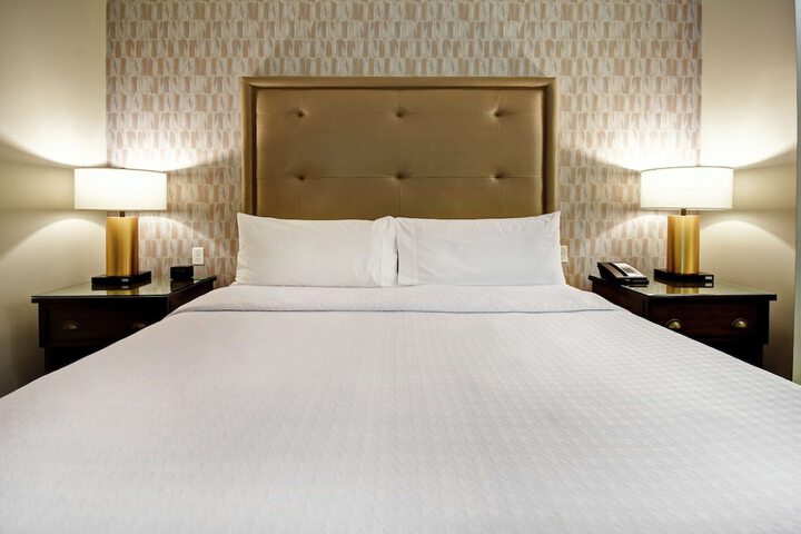 Room 32 of 55