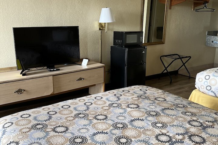 Room 82 of 91