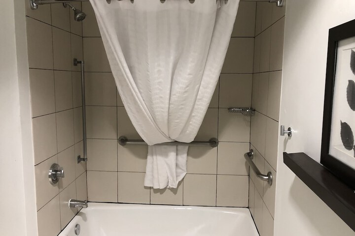Room 14 of 24
