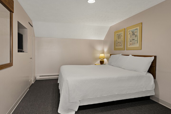 Room 32 of 36