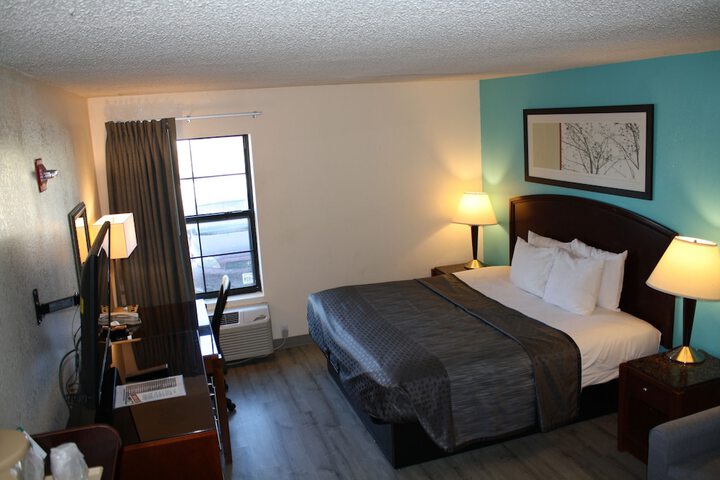 Room 50 of 62