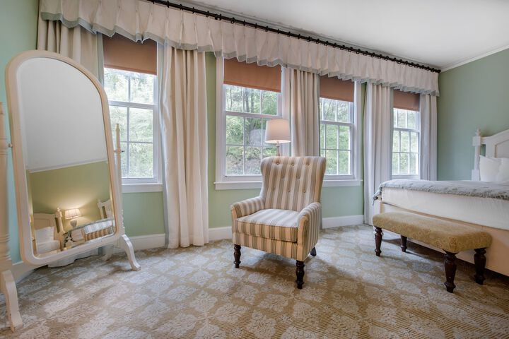 Room 60 of 185