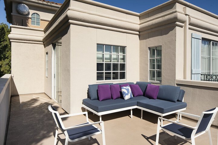Terrace/Patio 63 of 64
