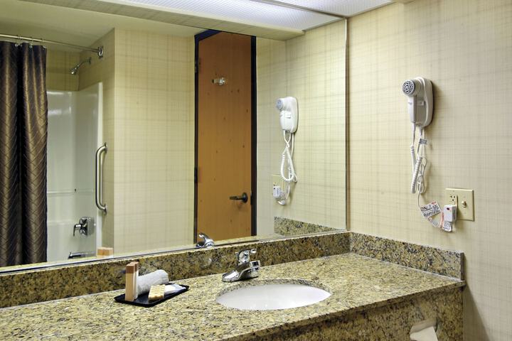 Room 12 of 35
