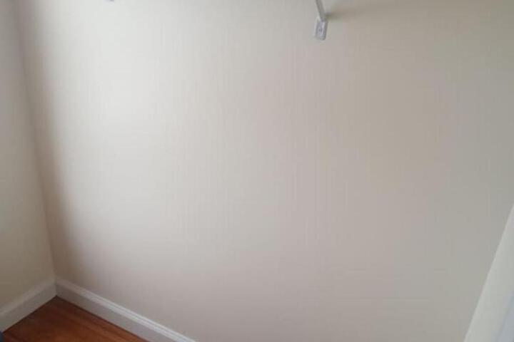 godlyone bedroom free parking