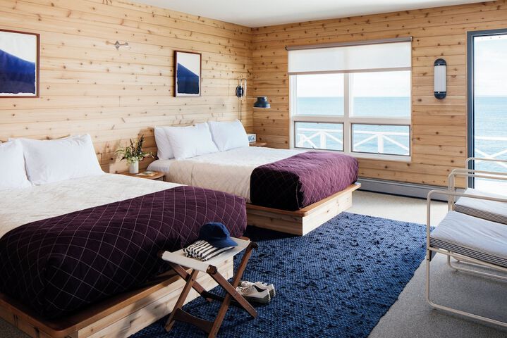 Room 100 of 182
