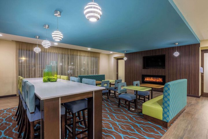 Hotel Interior 12 of 48