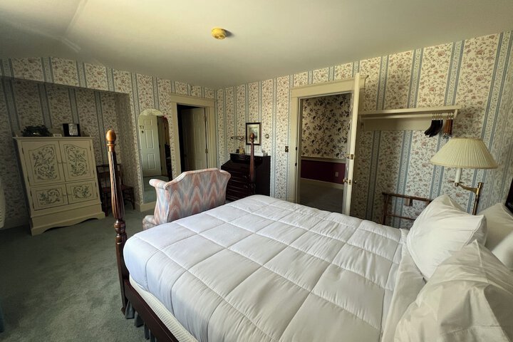 Strawtown Inn & Events