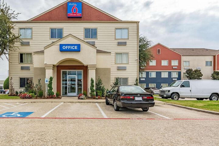 Hotel 8 of 43