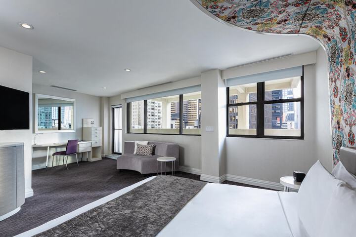 Dream Midtown by Hyatt
