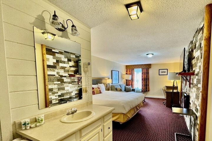Room 52 of 73