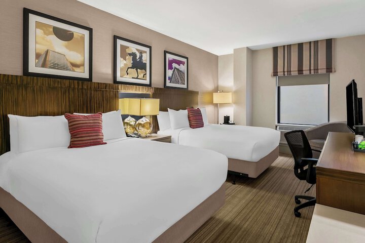 Room 13 of 30