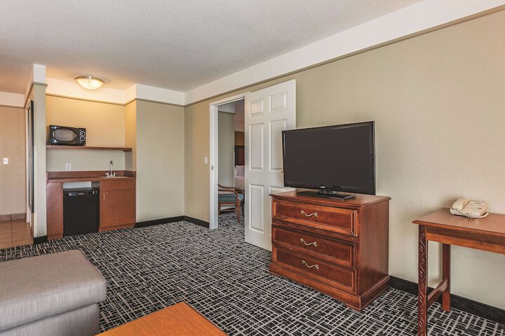 Room 22 of 32