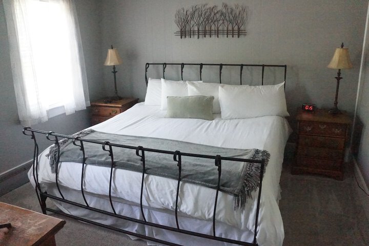 Room 16 of 33