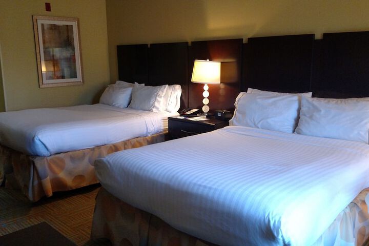 Holiday Inn Express Hotel & Suites PERRY by IHG