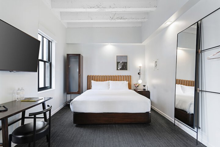 Room 74 of 104