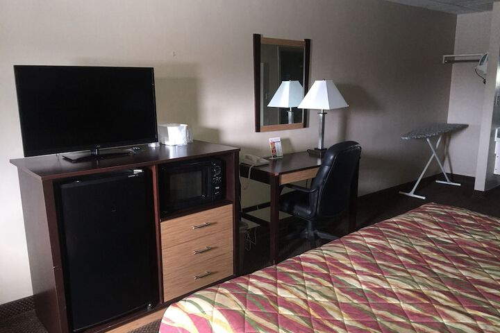 Room 6 of 31