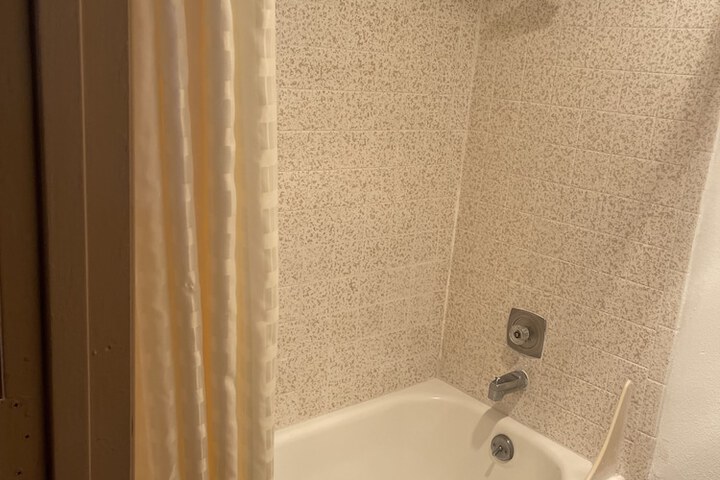 Economy Inn