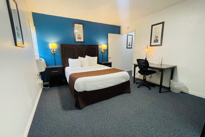Sparta Inn