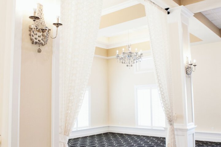 Majestic Inn & Spa