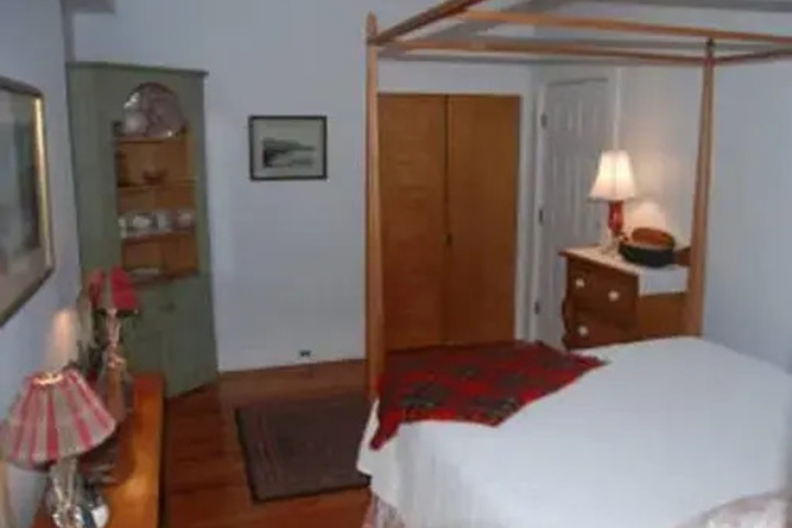 HALYARD GUEST HOUSE