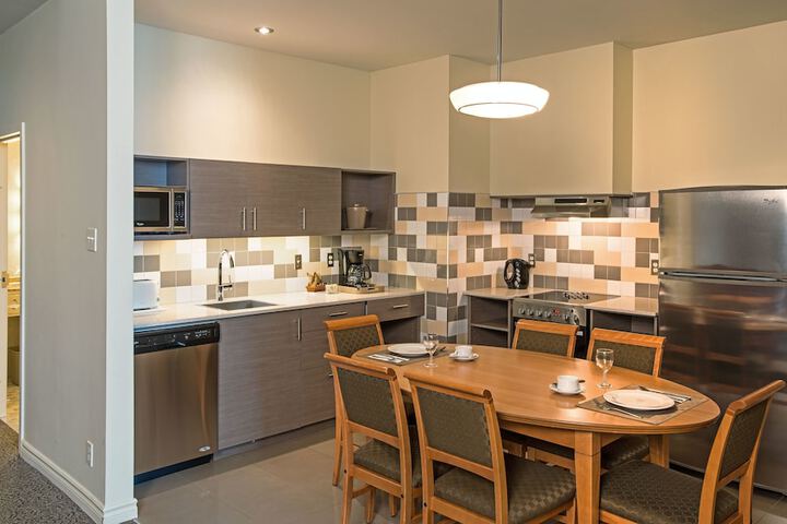 Le Square Phillips Hotel & Suites