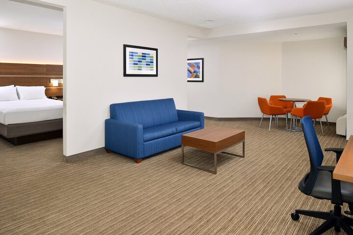 Room 26 of 59