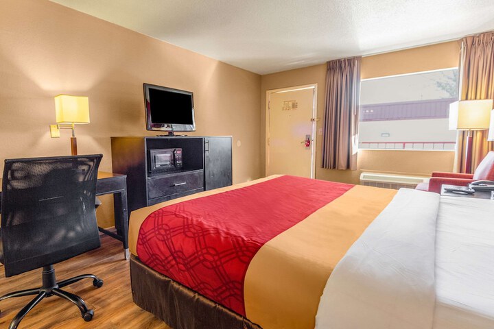 Room 15 of 26