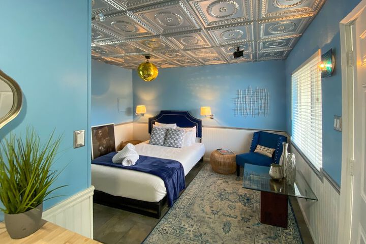 Room 28 of 42